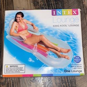 Intex King Kool Lounge - Pink and White
